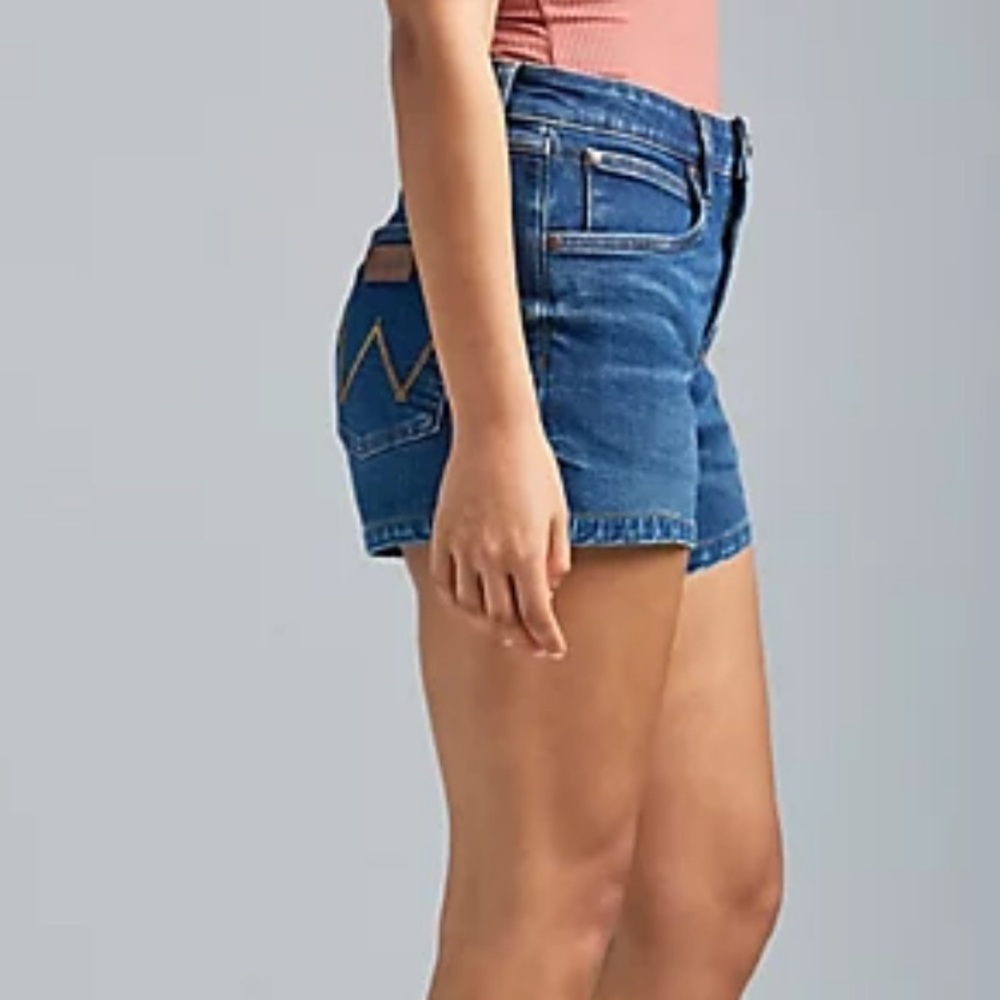 Wrangler women’s denim jean shorts size 11